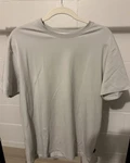 Kenneth Cole Light Gray The Core Edit Collection Men's Crew Neck T-shirt Size. Fixed Price $30.00.